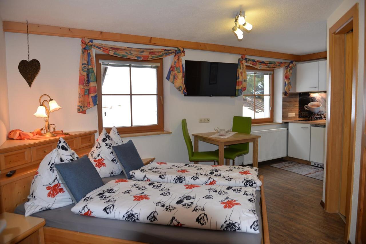 Haus Dietz Elbigenalp Kamer foto