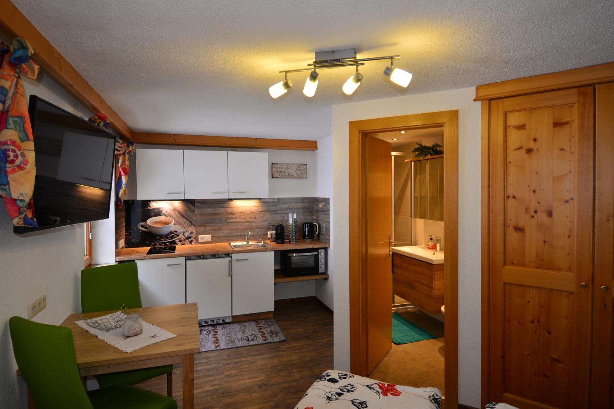 Haus Dietz Elbigenalp Kamer foto